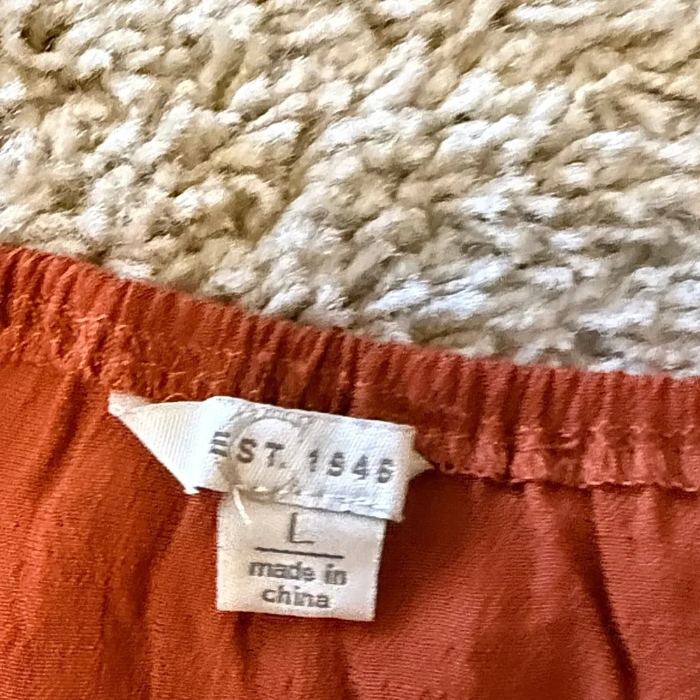 Women’s Rust Off-Shoulder Ruffle Sleeve Top - Picture 4 of 6